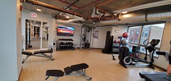 Fitness Center at Lakeview 3200 Apartments, Illinois, 60657